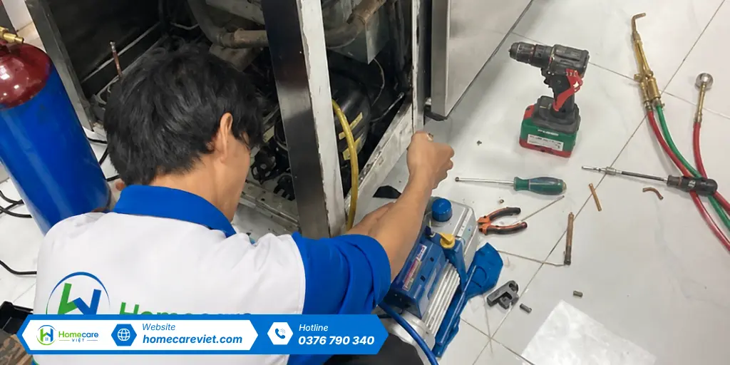 Sửa tủ đông inox công nghiệp tại phường Bến Thành